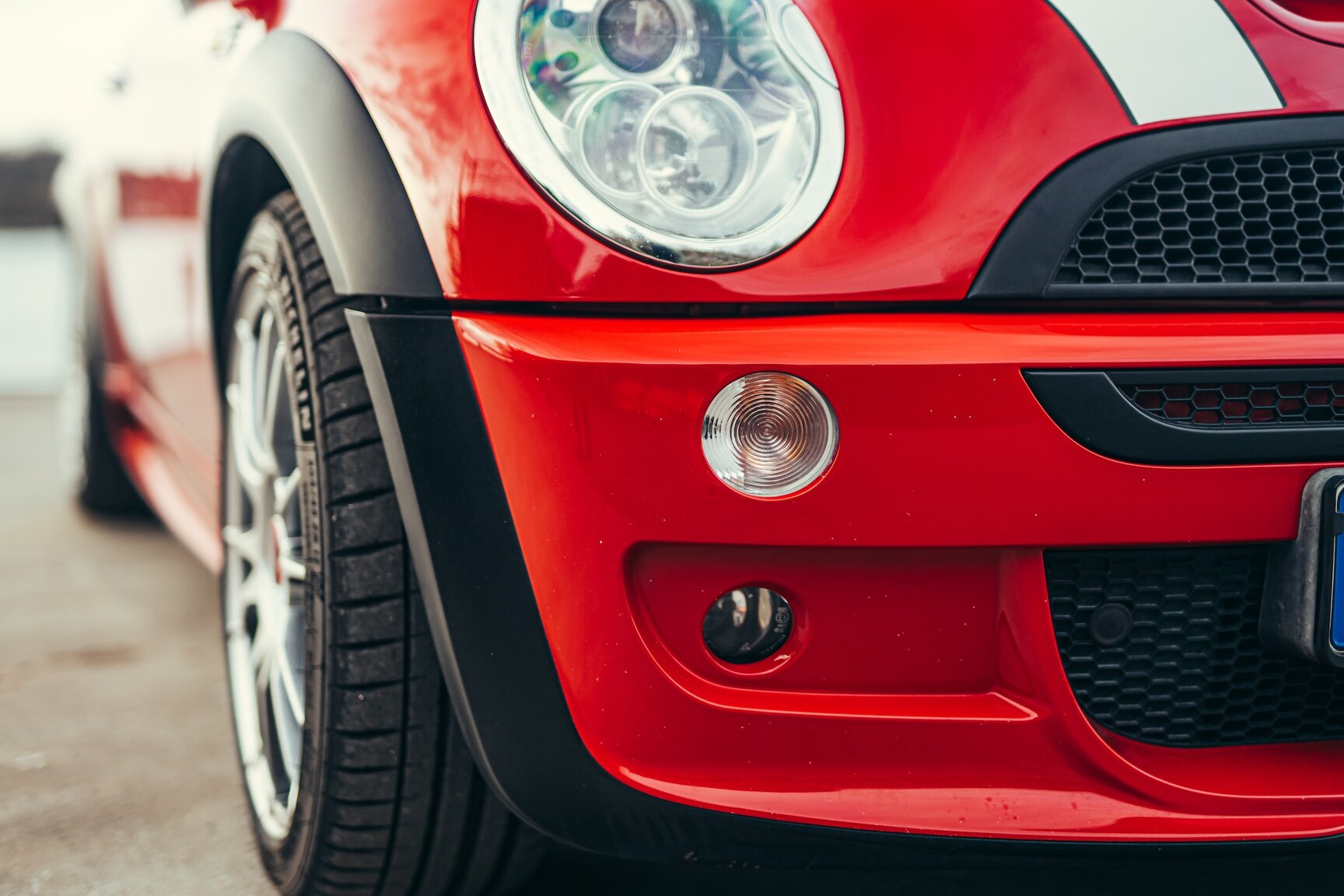 Exterior image of 2006 Mini Cooper John Cooper Works