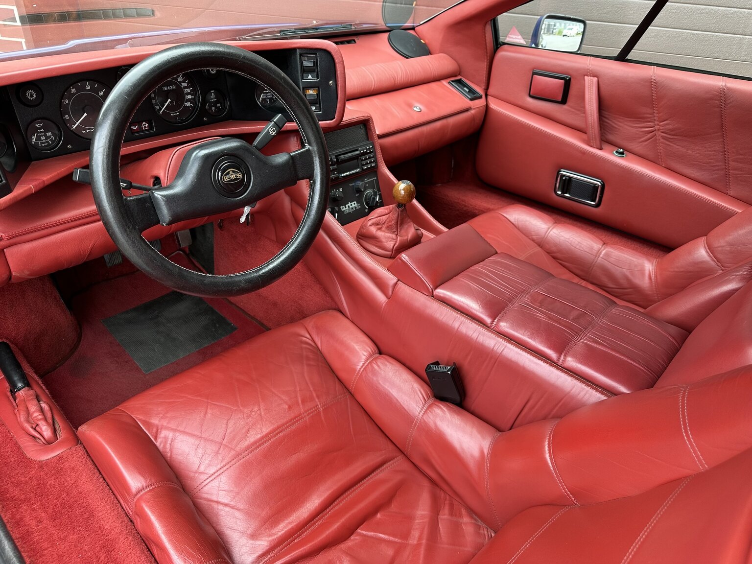 Interior image of 1987 Lotus Esprit Turbo HCi
