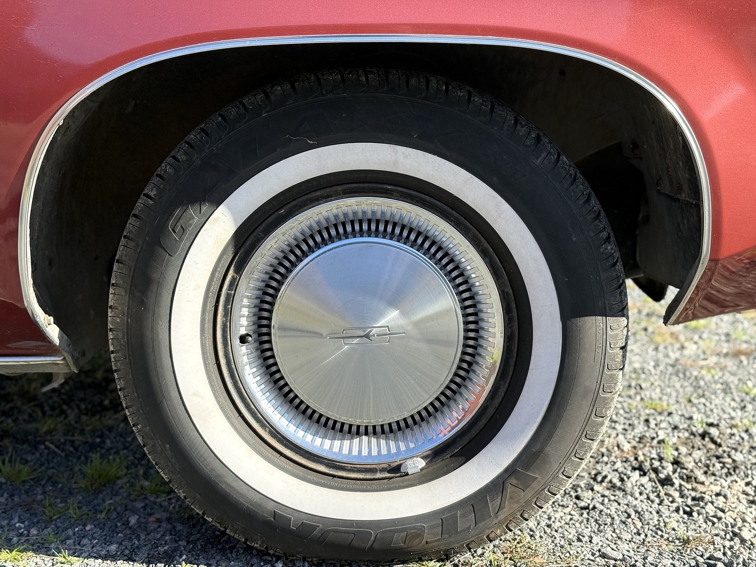 Exteriörbild på 1975 Oldsmobile Delta 88