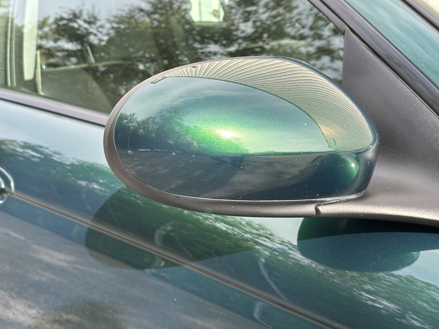 Exteriörbild på 2003 Jaguar S-Type R