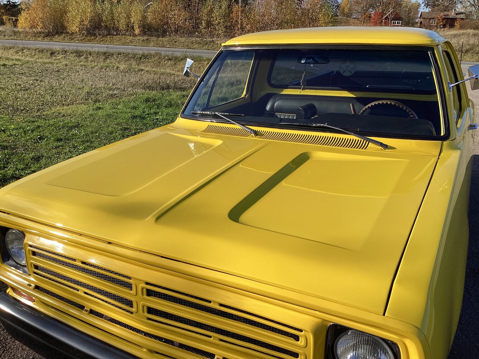 Exterior image of 1971 Dodge D100