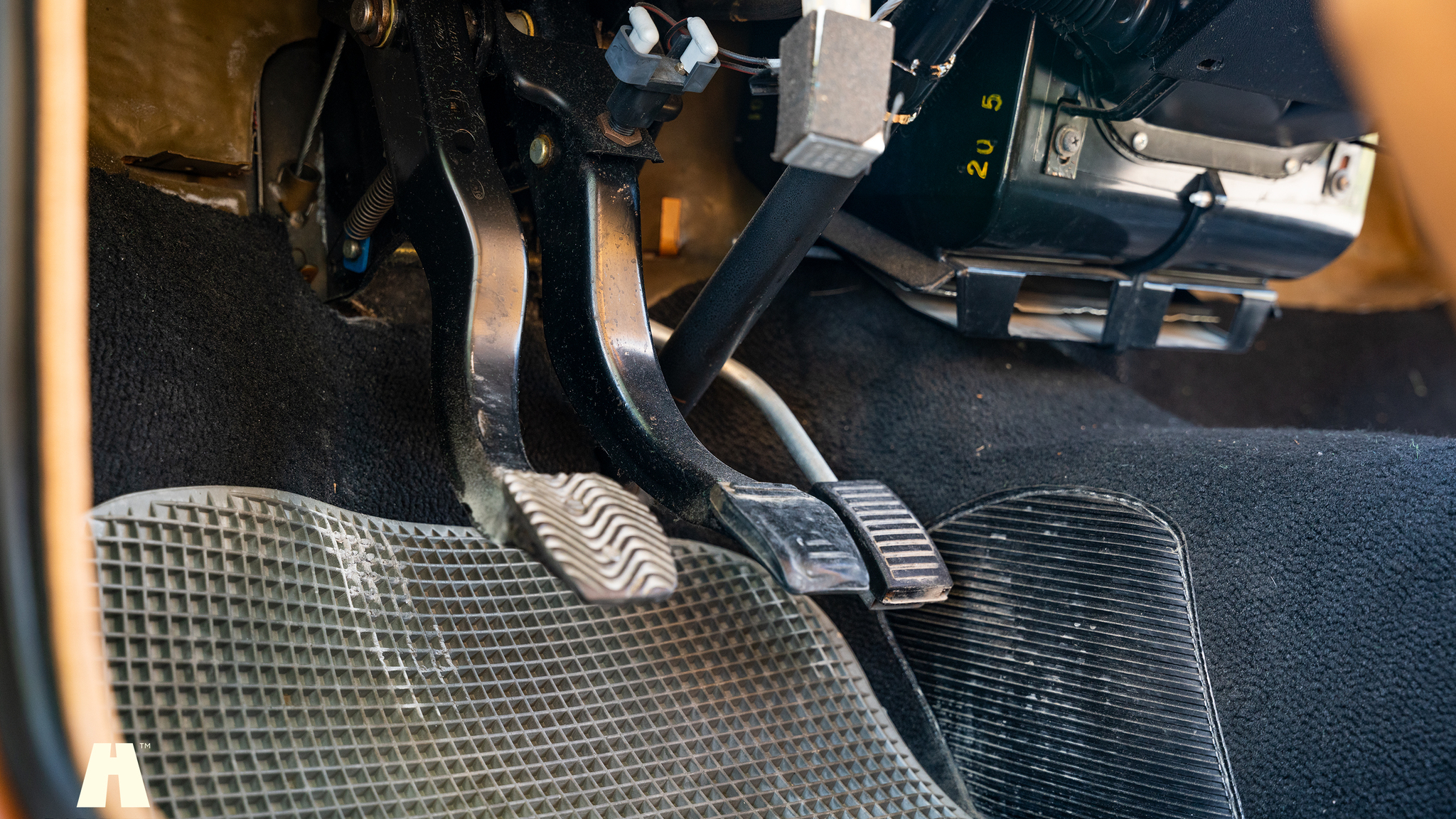 Innenraumfoto von 1975 Ford Escort MARK II  (17)