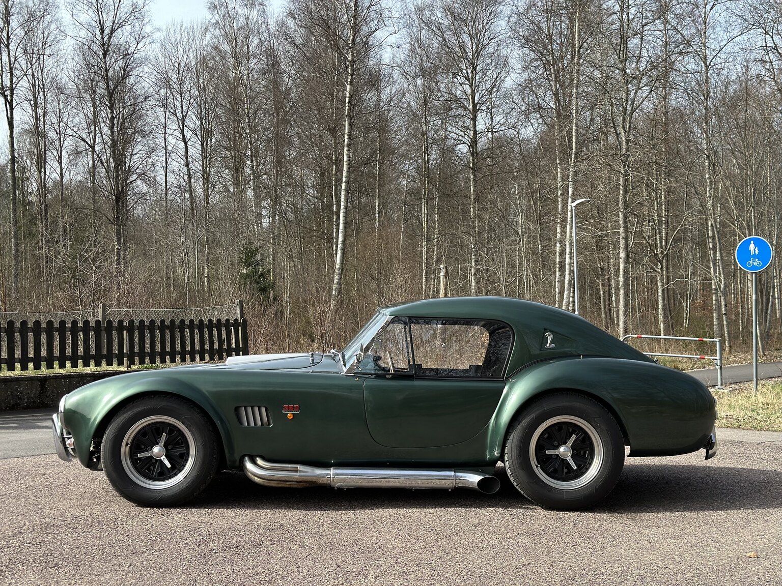 Exteriörbild på 2008 AC Cobra replica