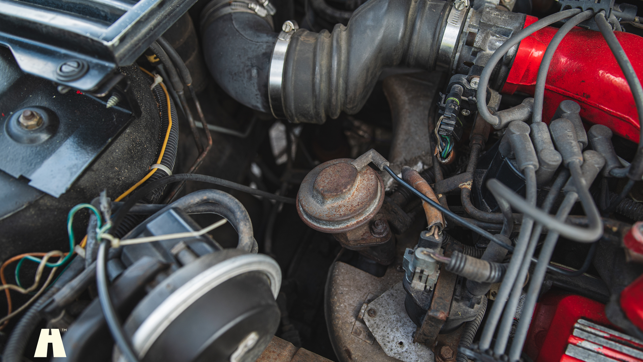 Image of 1985 Pontiac Fiero GT mechanics (42)