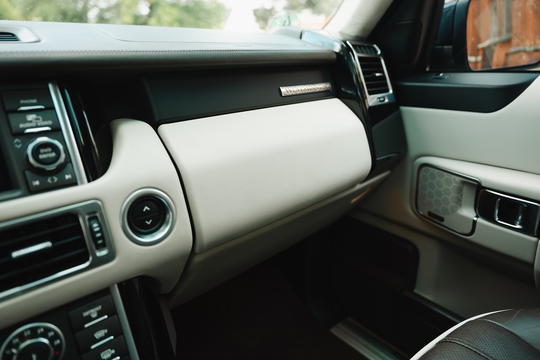 Interior image of 2012 Range Rover 4.4 TDV8 Westminster 