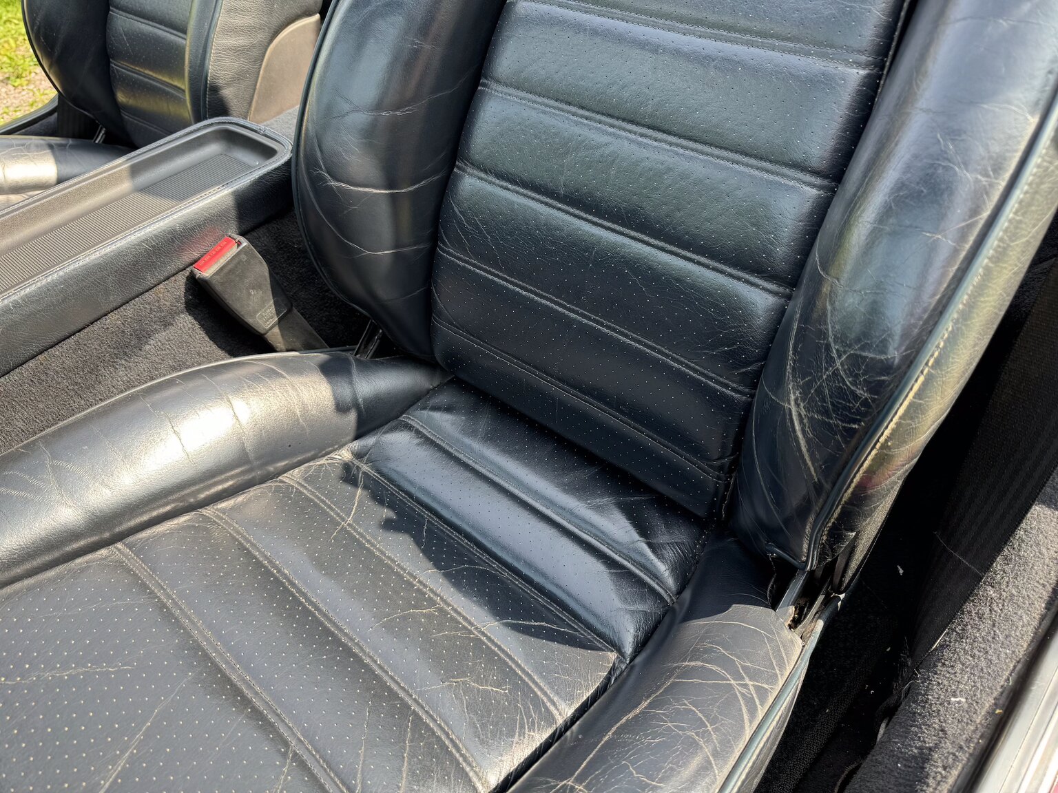 Interior image of 1990 Porsche 944 S2 Convertible