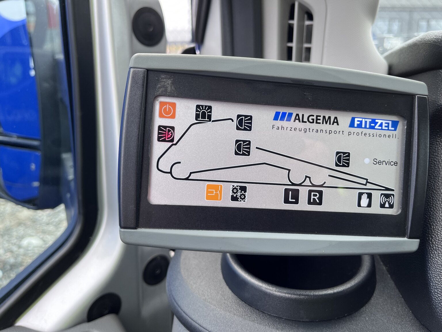 Interiörbild 2022 Ford Transit fordonstransport (2)
