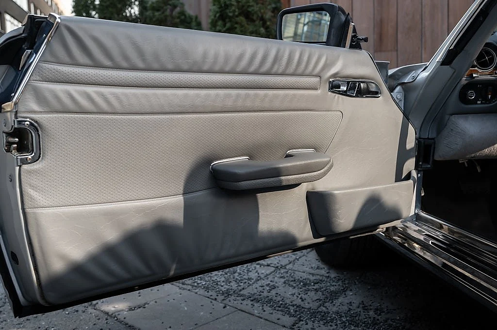 Bild von 1987 Mercedes-Benz 560SL (15)