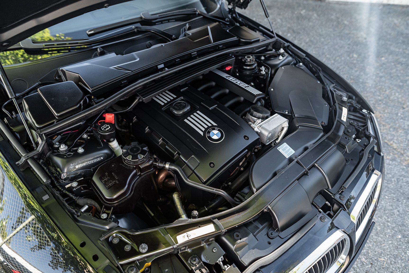 Image of 2009 BMW 325Xi mechanics
