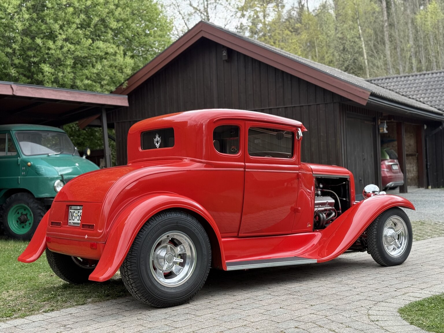 Exterior image of 1931 Ford Model A Coupé Hot Rod
