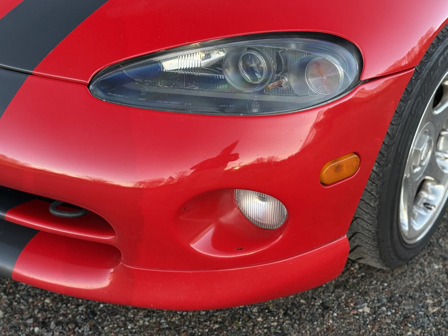 Exterior image of 1994 Chrysler Viper (31)