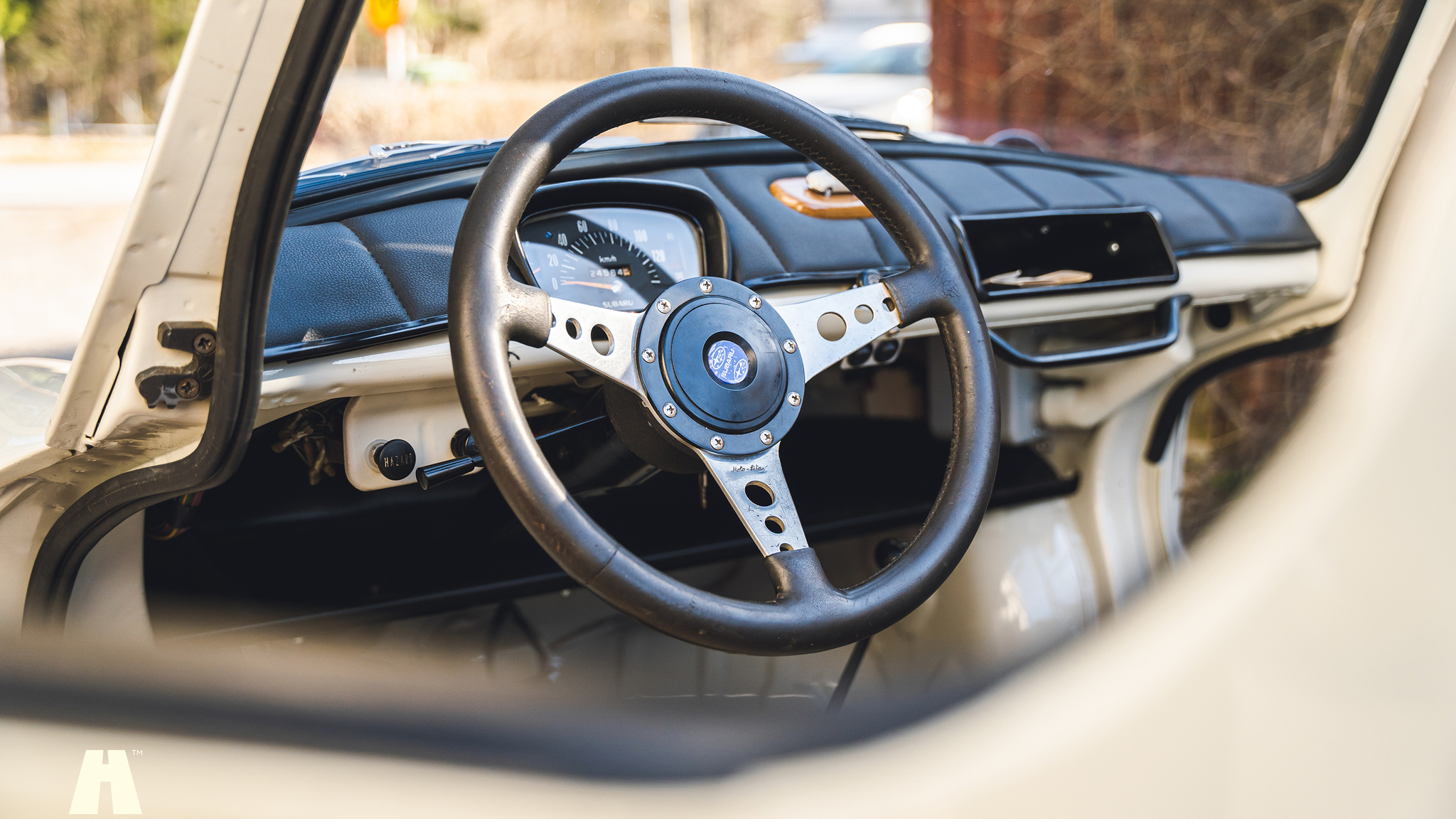 Interior image of 1968 Subaru 360 Deluxe (14)