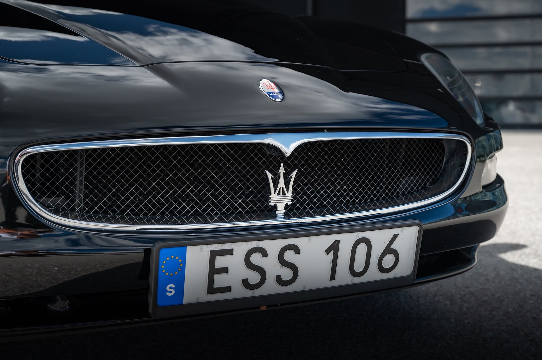 Exterior image of 2004 Maserati Coupé 4.2 V8 Cambiocorsa