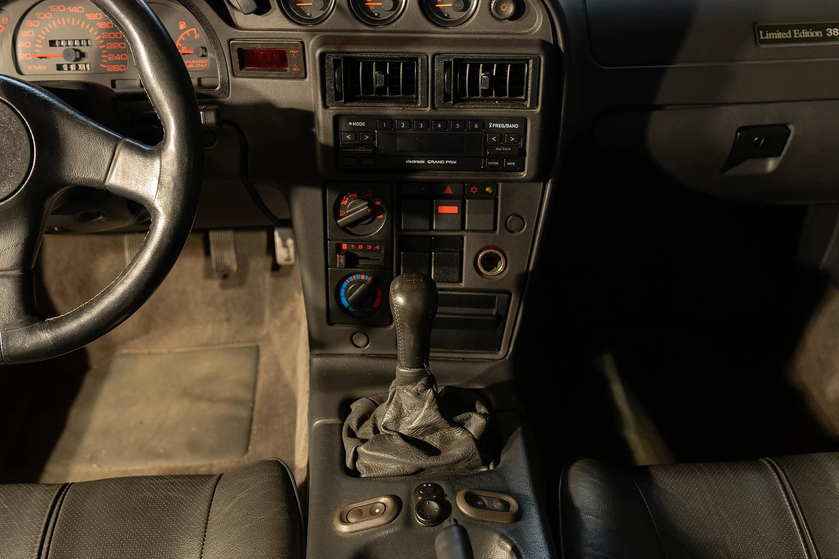 Innenraumfoto von 1995 Lotus Elan Roadster (20)