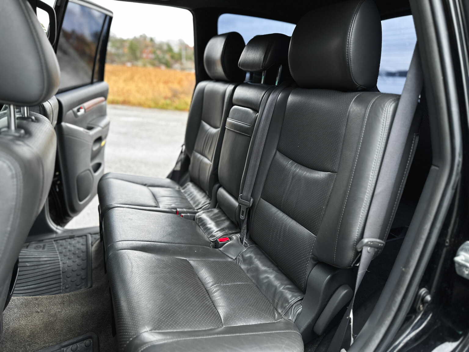 Interior image of 2004 Toyota Land Cruiser