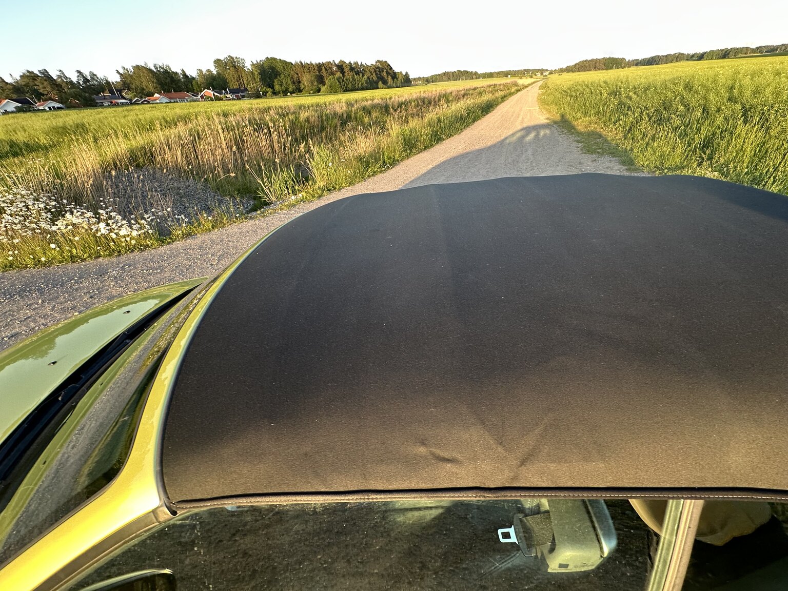 Exterior image of 2004 SAAB 9.3 Aero Convertible 2.0T