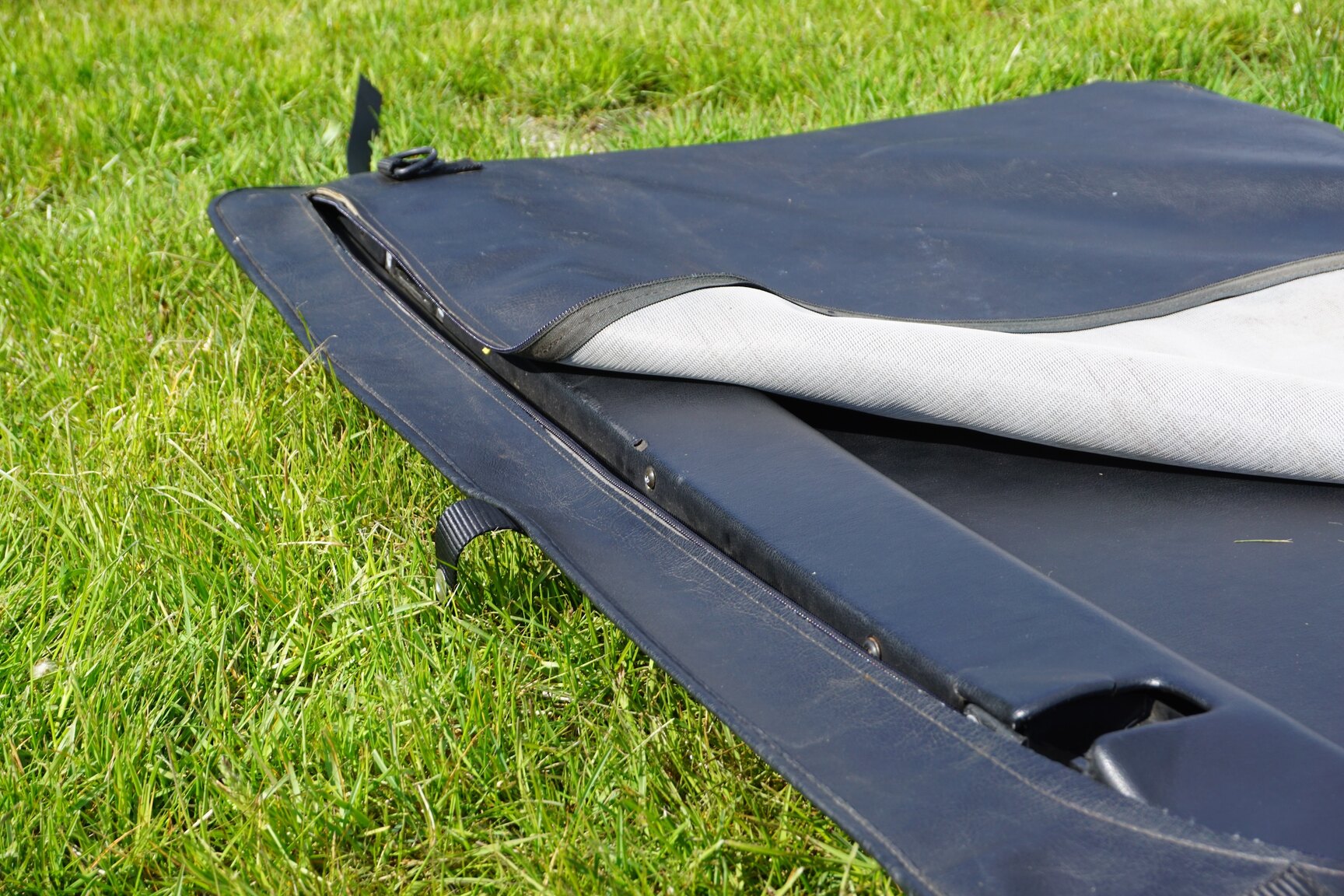 Image of 1985 Porsche 944 "NO RESERVE AUCTION" (11) miscellaneous