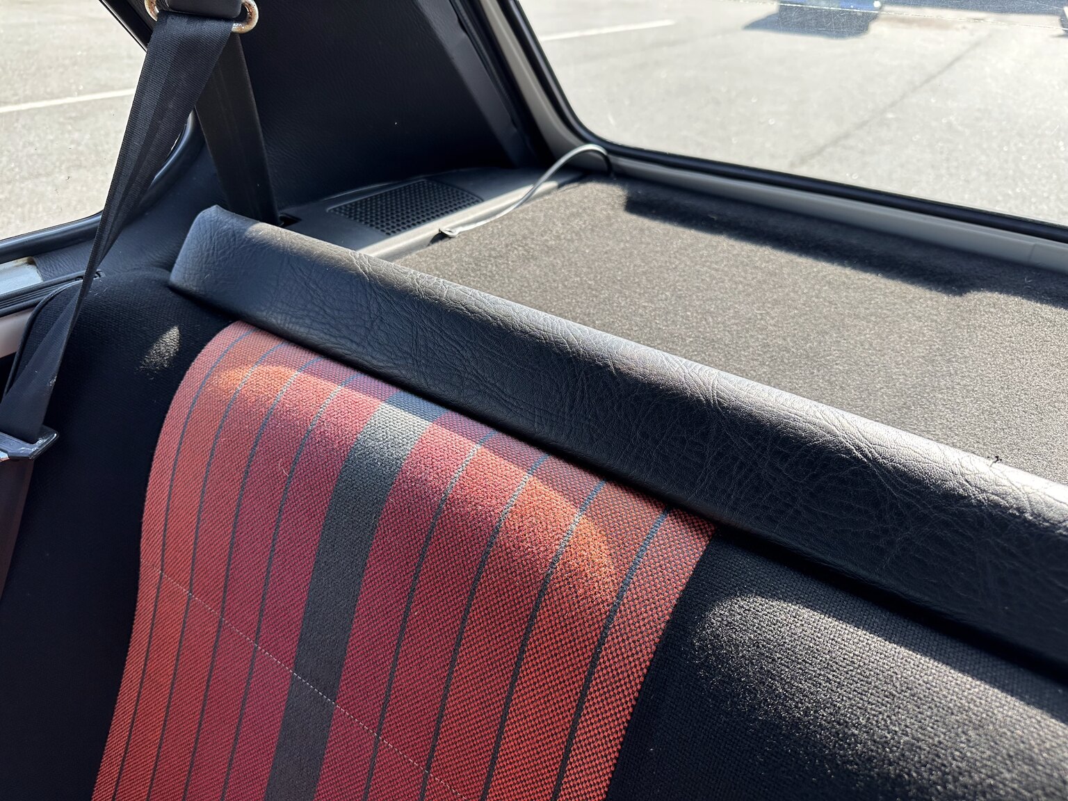 Innenraumfoto von 1983 Volkswagen Golf GTI
