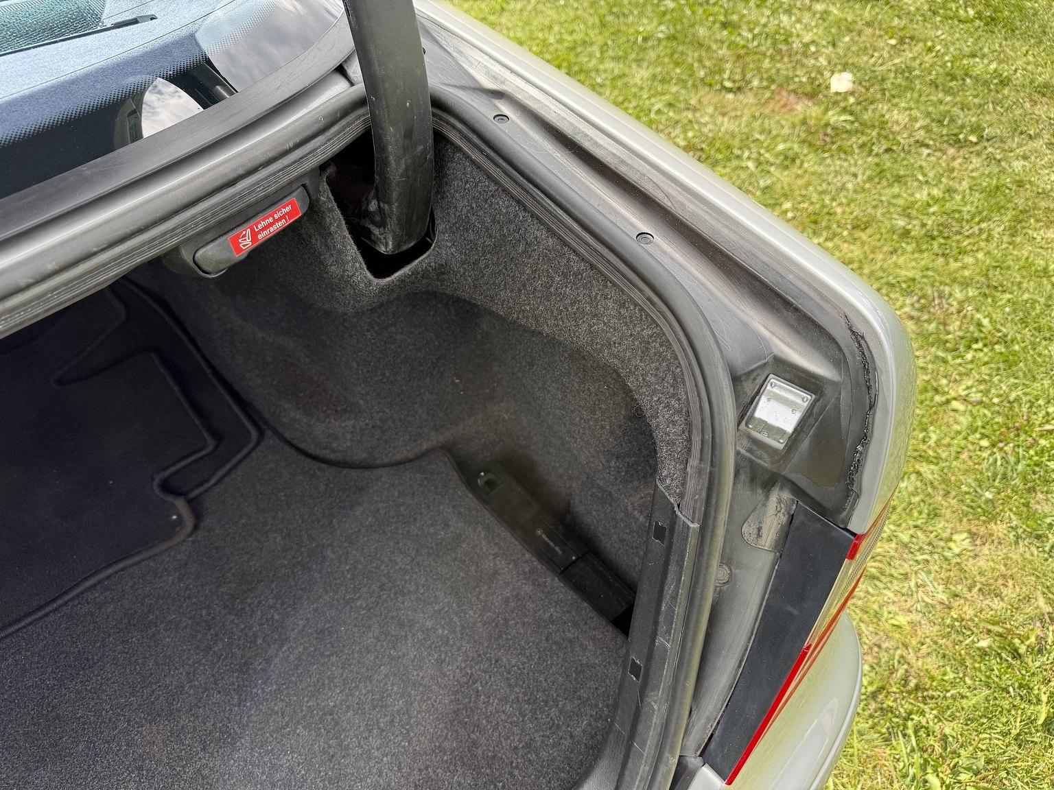 Interior image of 2000 Mercedes-Benz CLK 55 AMG Coupé