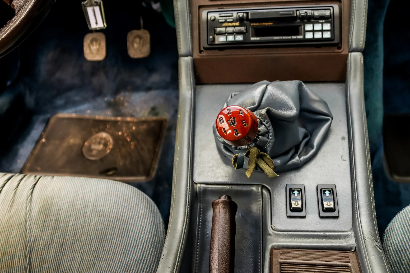 Innenraumfoto von 1987 Maserati Biturbo i (29)