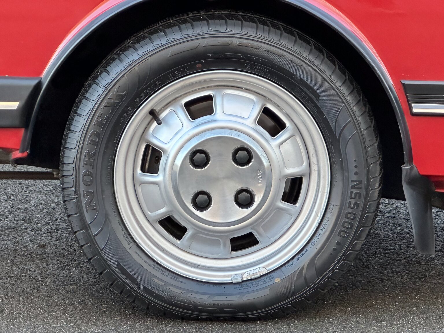 Aussenfoto 1984 Saab 900 GL (84)