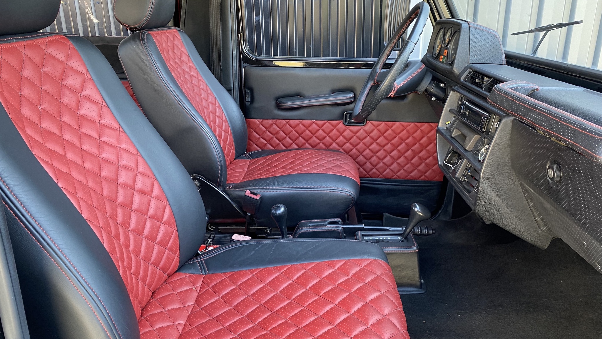 Innenraumfoto von 1996 Mercedes G230 STEYR-PUCH Automat