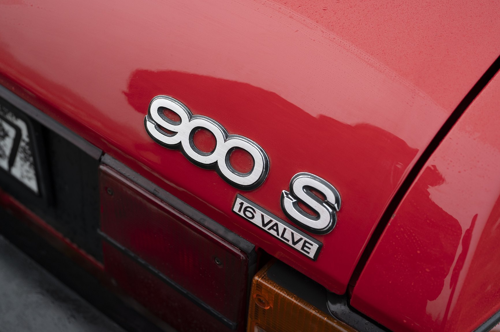 Exteriörbild på 1992 SAAB 900 S – NO RESERVE