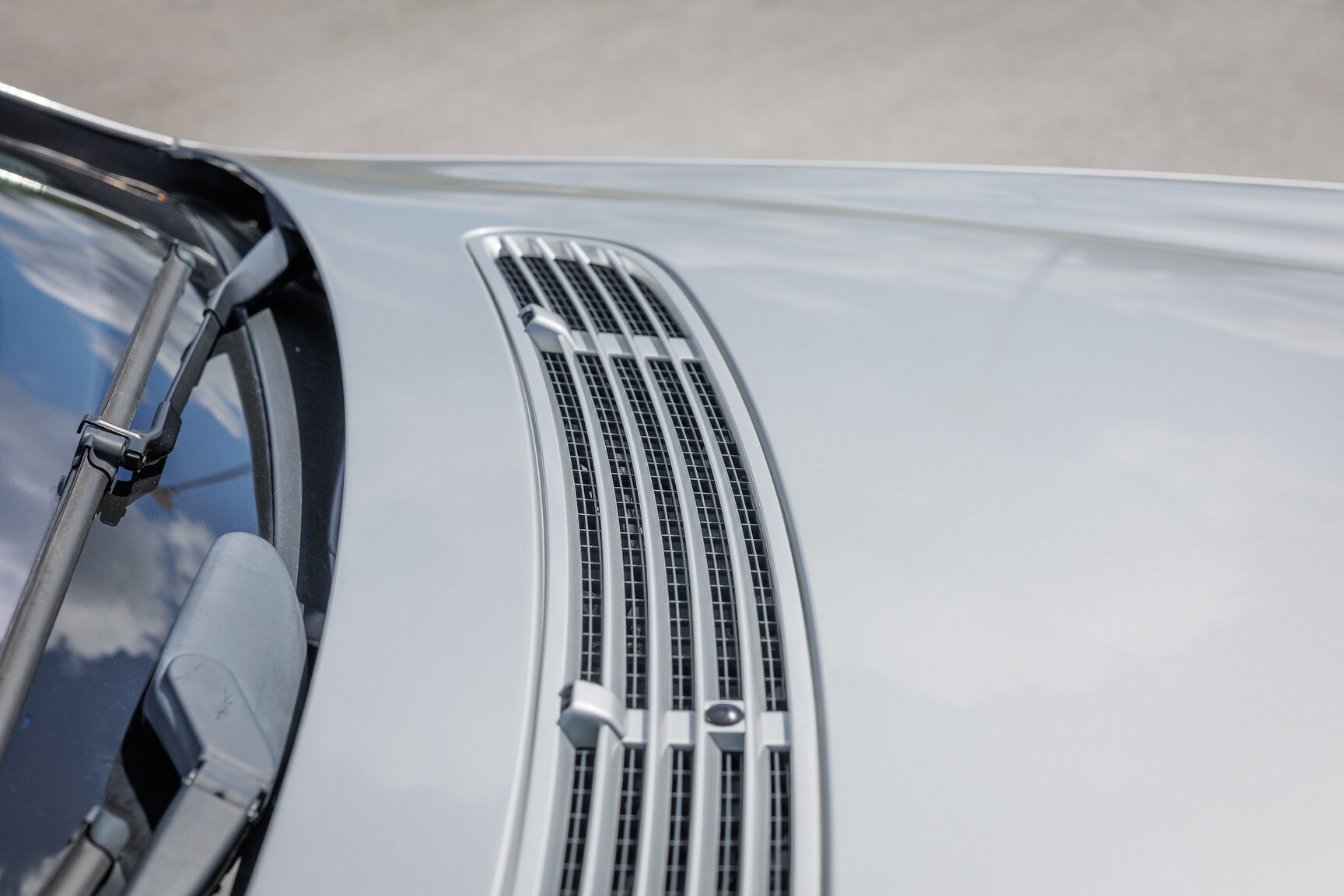 Exteriörbild på 2000 Mercedes-Benz CL600