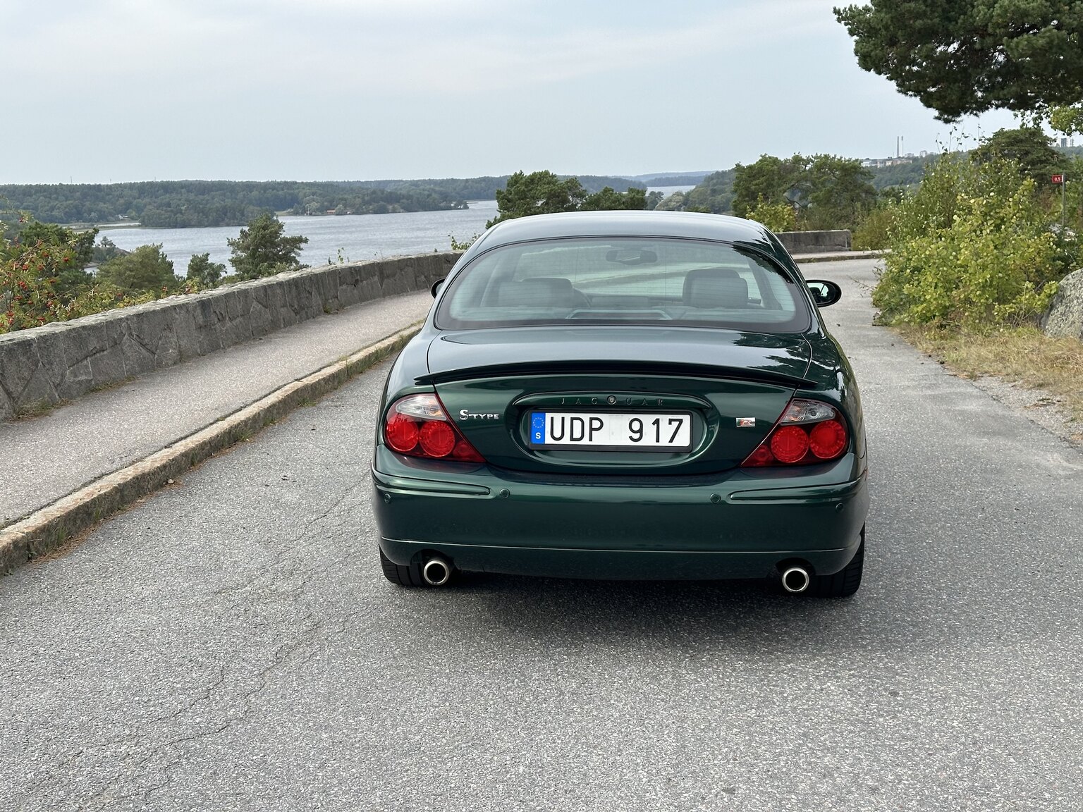 Exterior image of 2003 Jaguar S-Type R