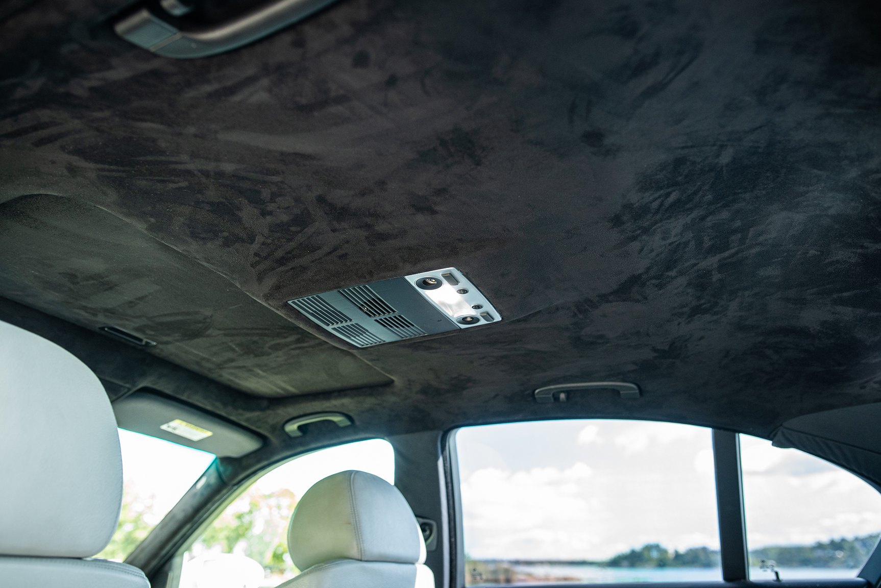 Interior image of 2006 BMW E60 M5