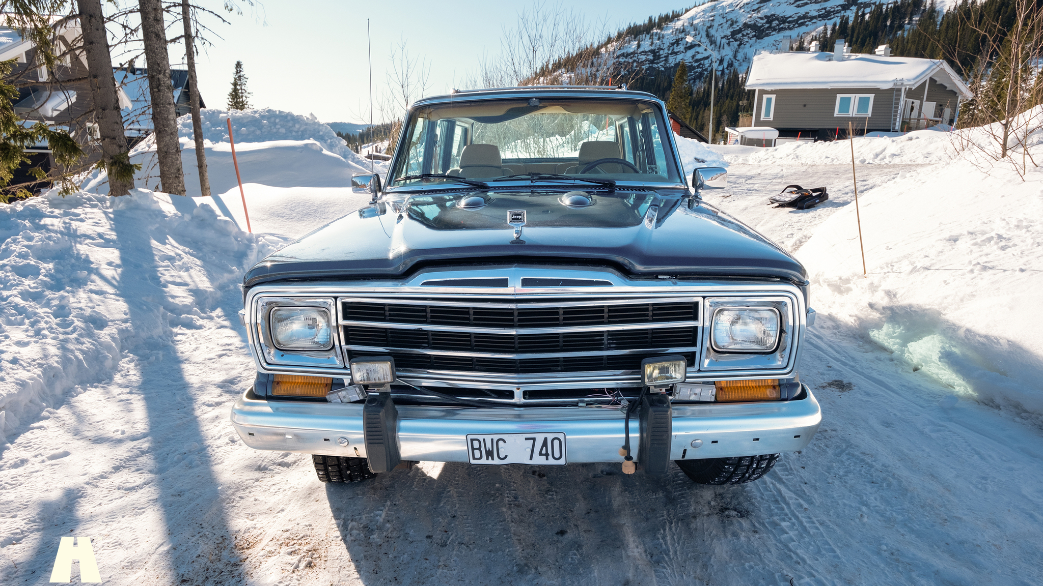 Aussenfoto 1988 Jeep Grand Wagoneer 5.9