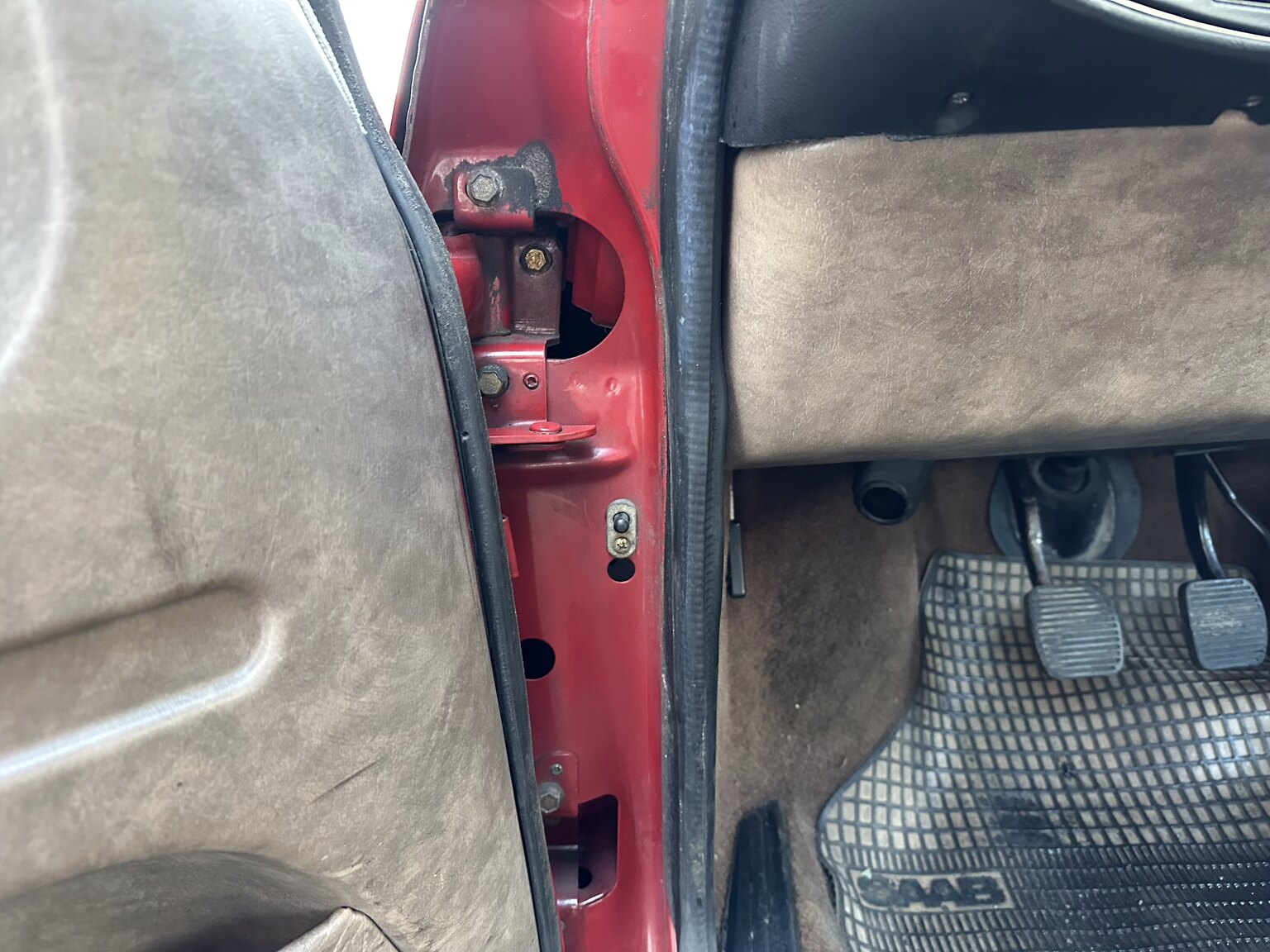 Interior image of 1984 Saab 900 GL (7)