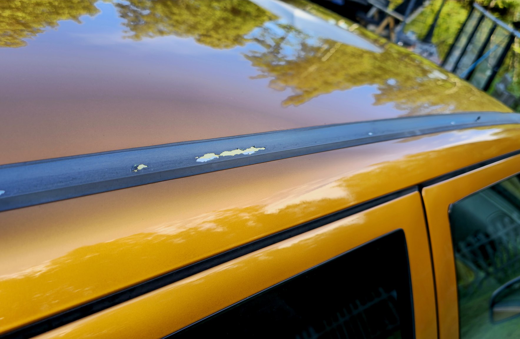 Exterior image of 1998 Volvo V70 R 2.3 T Automatisk
