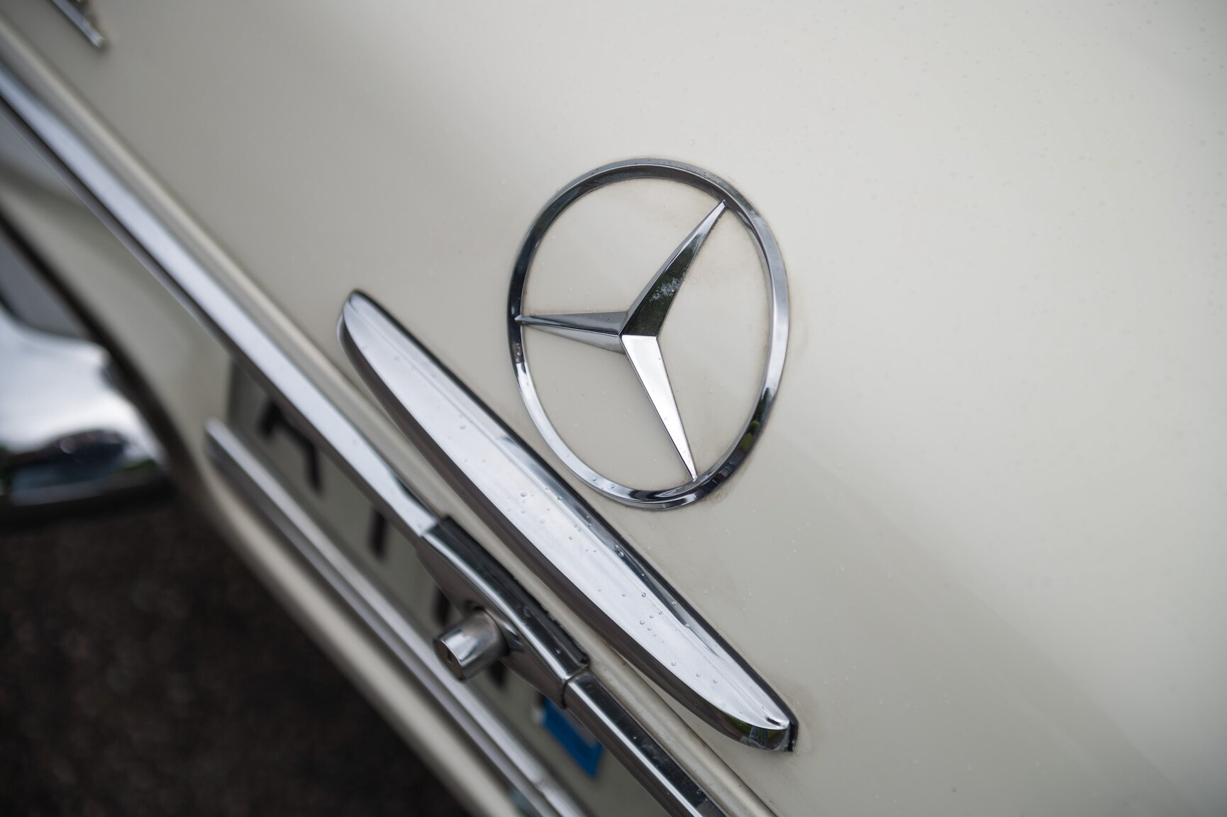 Aussenfoto 1968 Mercedes-Benz 280 SL Pagoda (95)