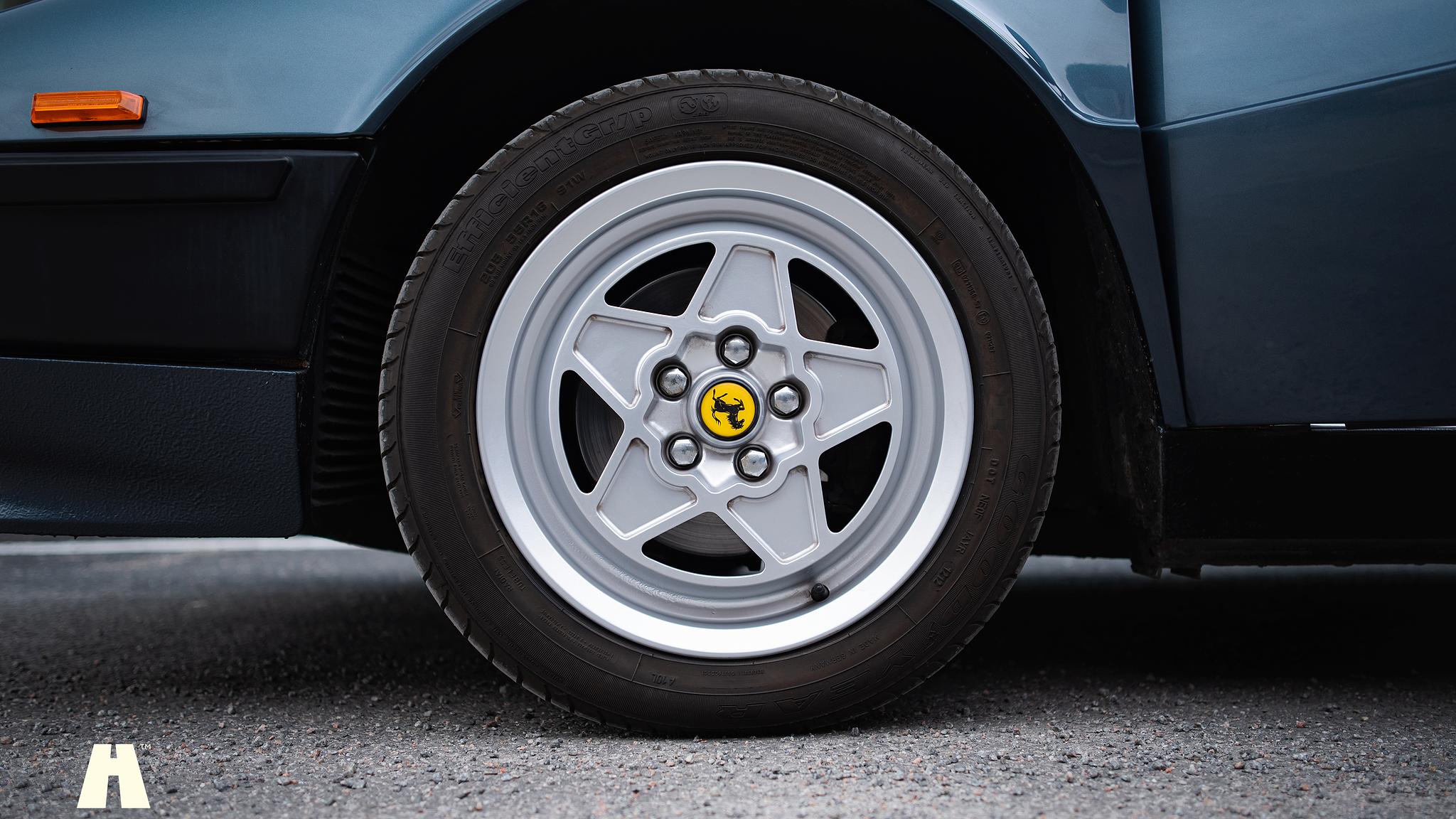 Exteriörbild på 1985 Ferrari Mondial Quattrovalvole Design by Pininfarina (8)