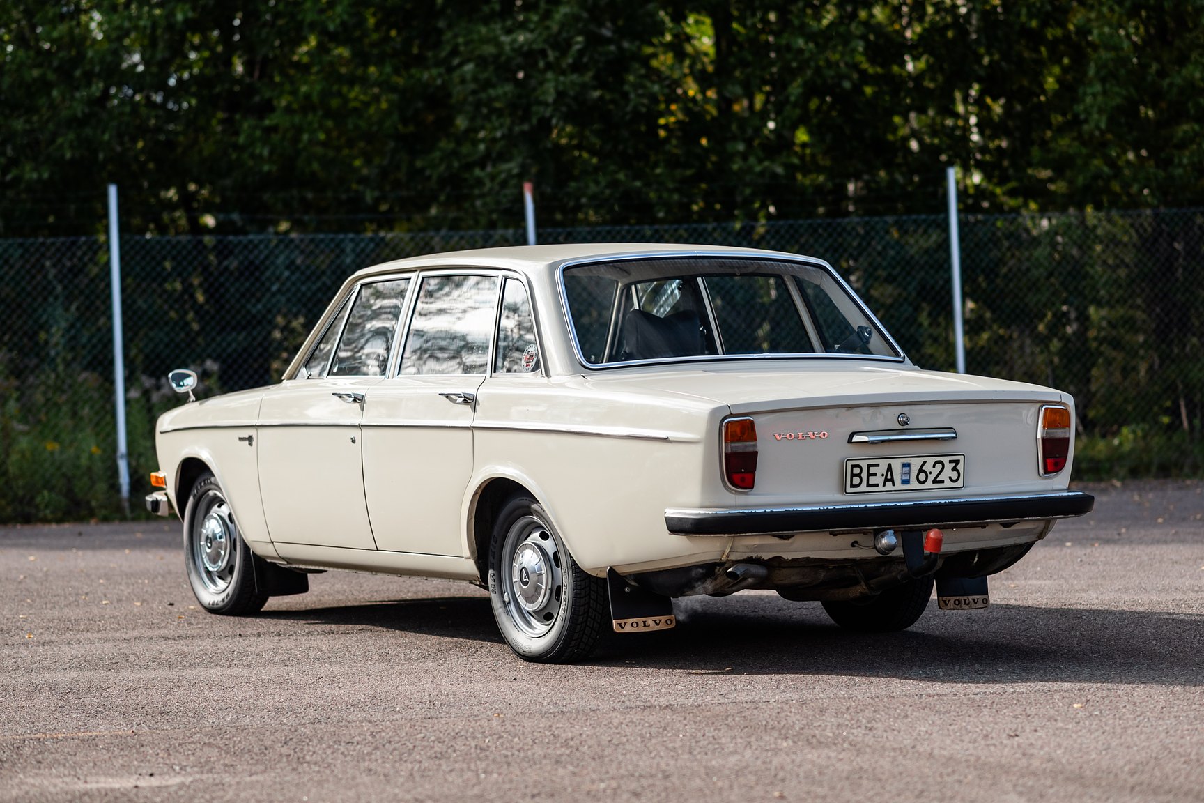 Exterior image of 1967 Volvo 144 1.8 