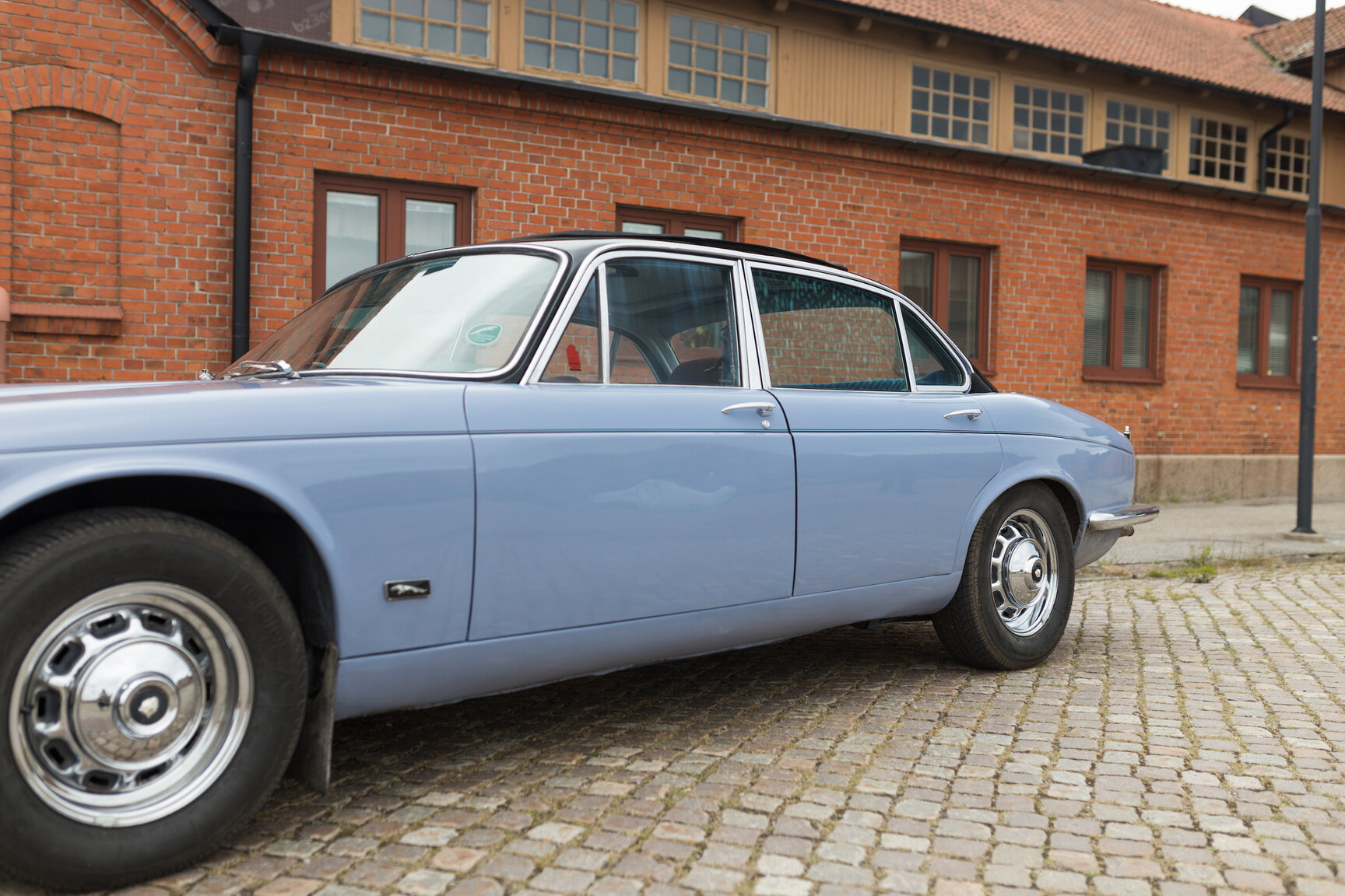 Aussenfoto 1975 JAGUAR XJ6  (34)