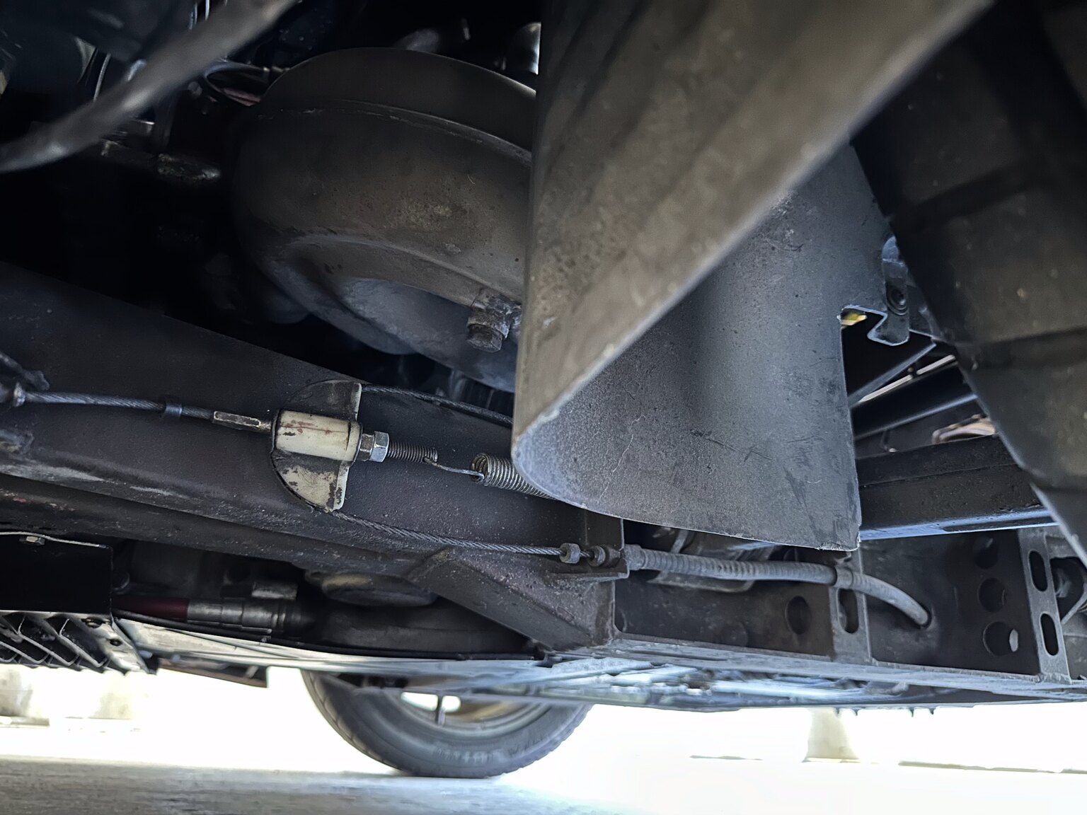 Image of 1990 Ferrari 348 (32) mechanics