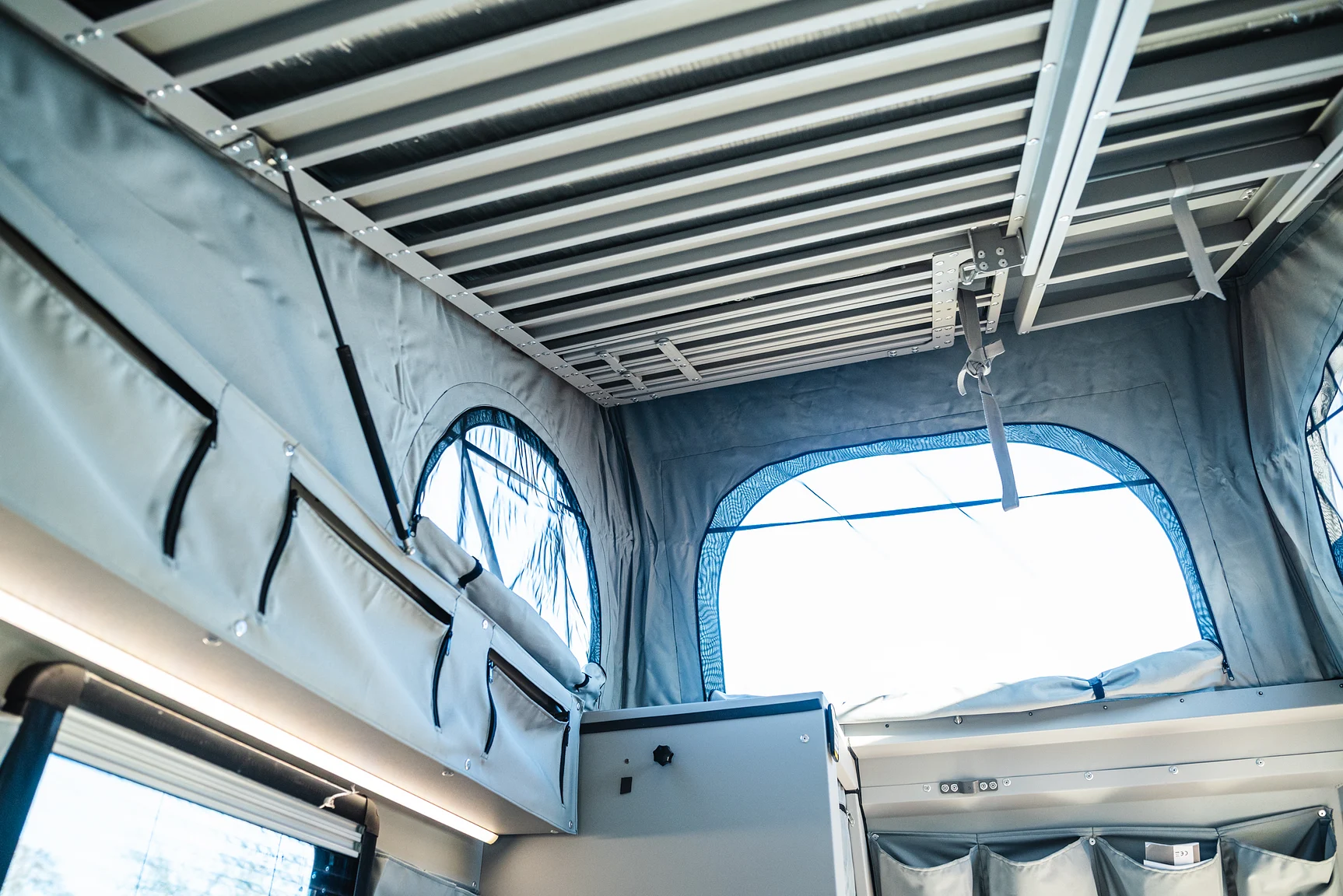 Interior image of 2025 Northea Trailer Expedition Crawler 458i Offgrid-Camper (35)