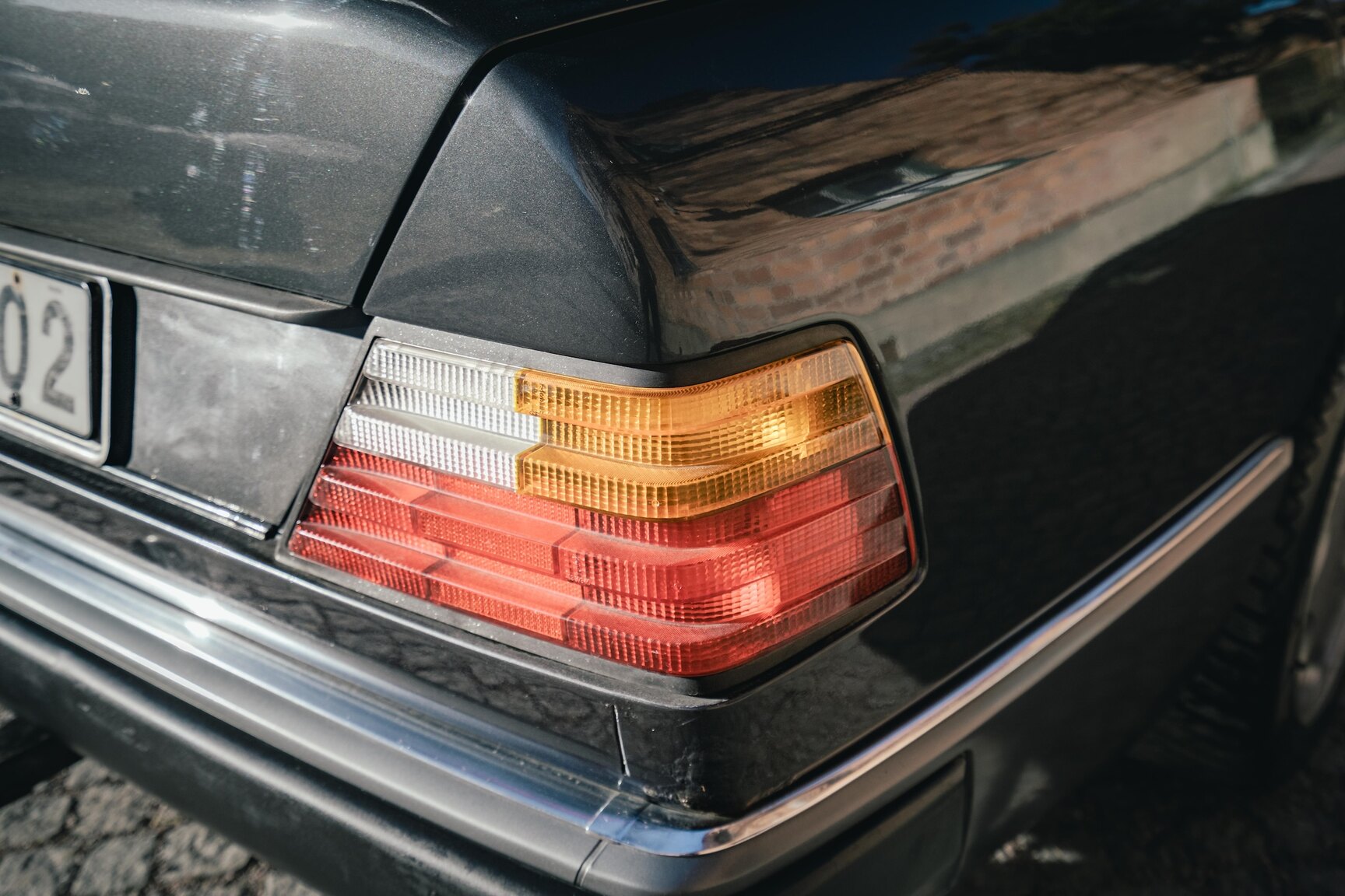 Aussenfoto 1991 Mercedes-Benz 300E-24 (36)