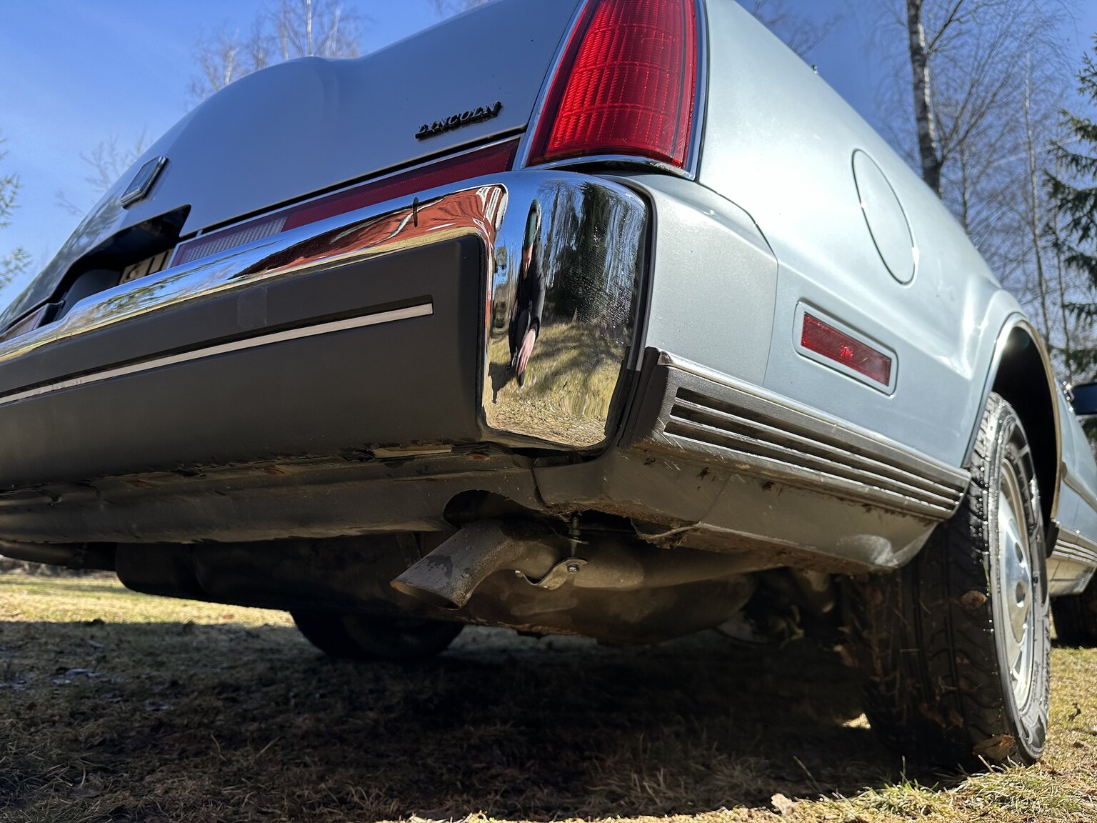 Exteriörbild på 1987 Lincoln Mark VII LSC