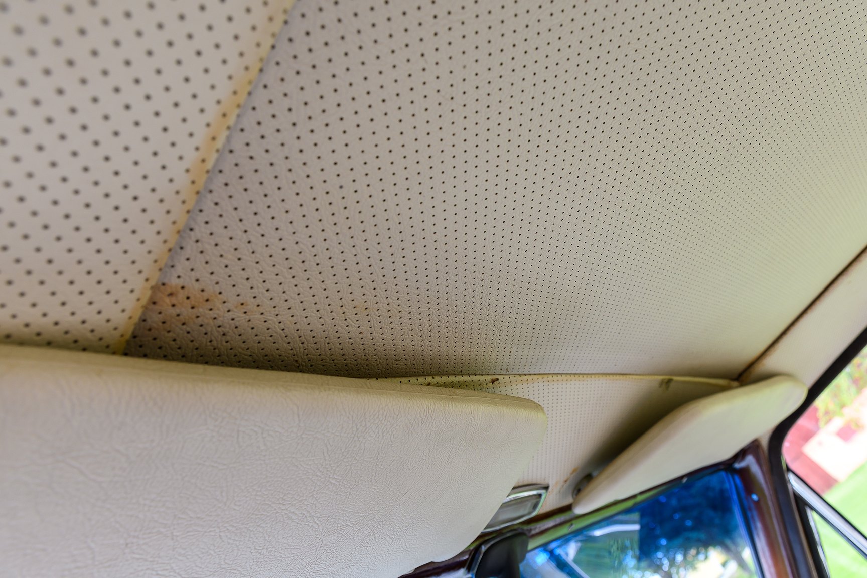 Interior image of 1969 Mercedes-Benz 300 SEL