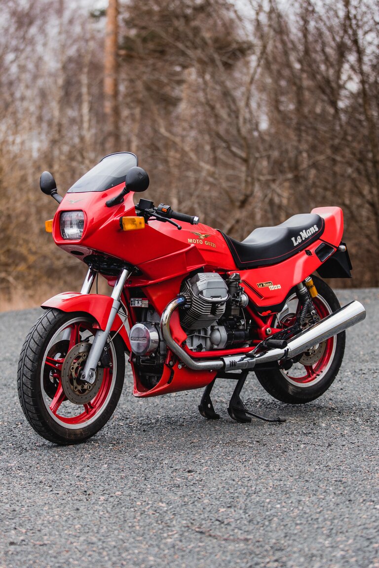 Exteriörbild på 1990 MOTO GUZZI LE MANS 1000