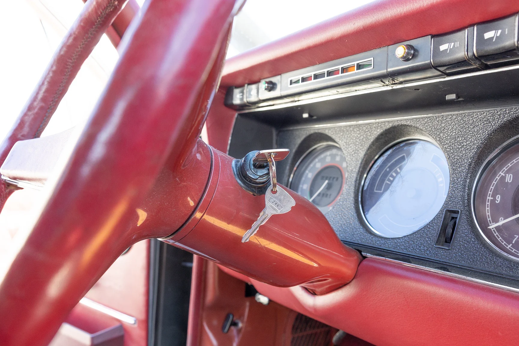 Interior image of 1970 Opel Admiral Admiral (34)