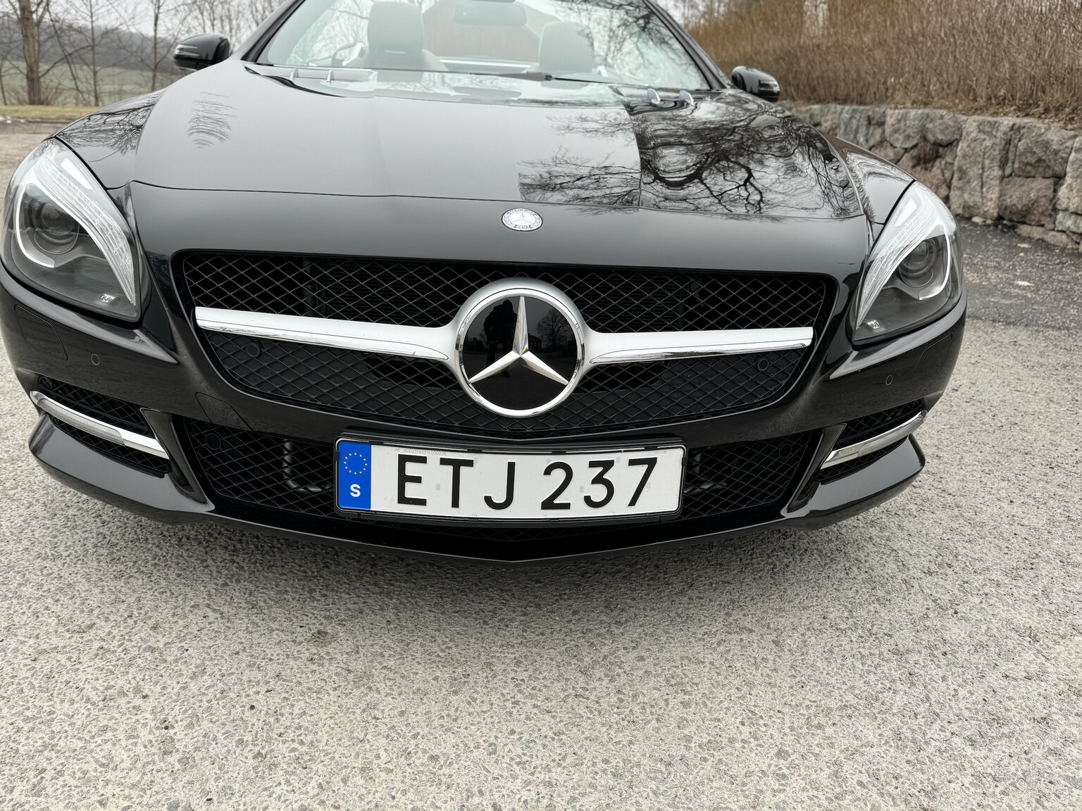 Exterior image of 2013 MERCEDES-BENZ SL 500