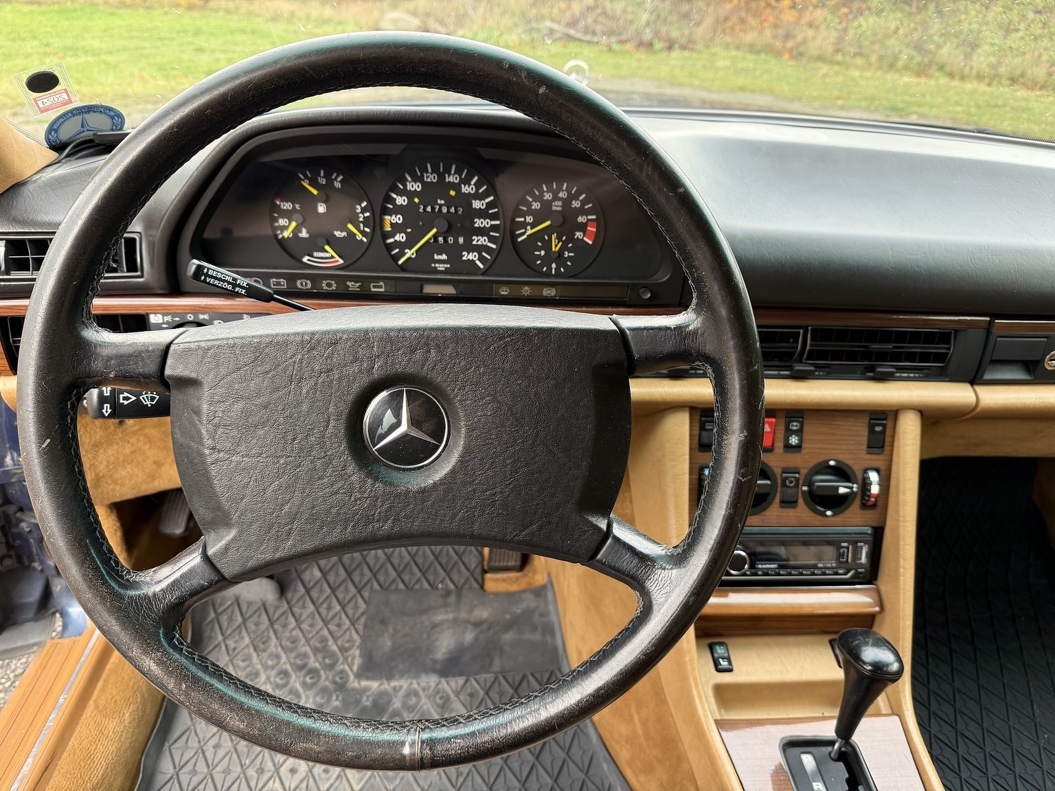 Interiörbild 1987 Mercedes-Benz 300 SE