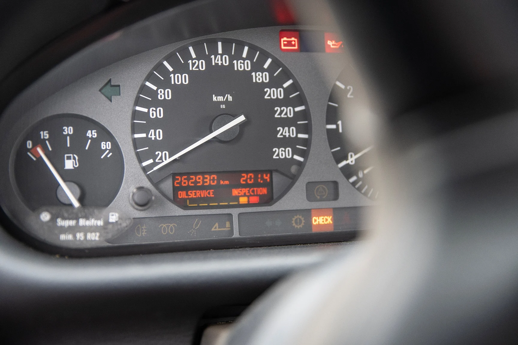 Innenraumfoto von 1992 BMW 325i Turbo (6)