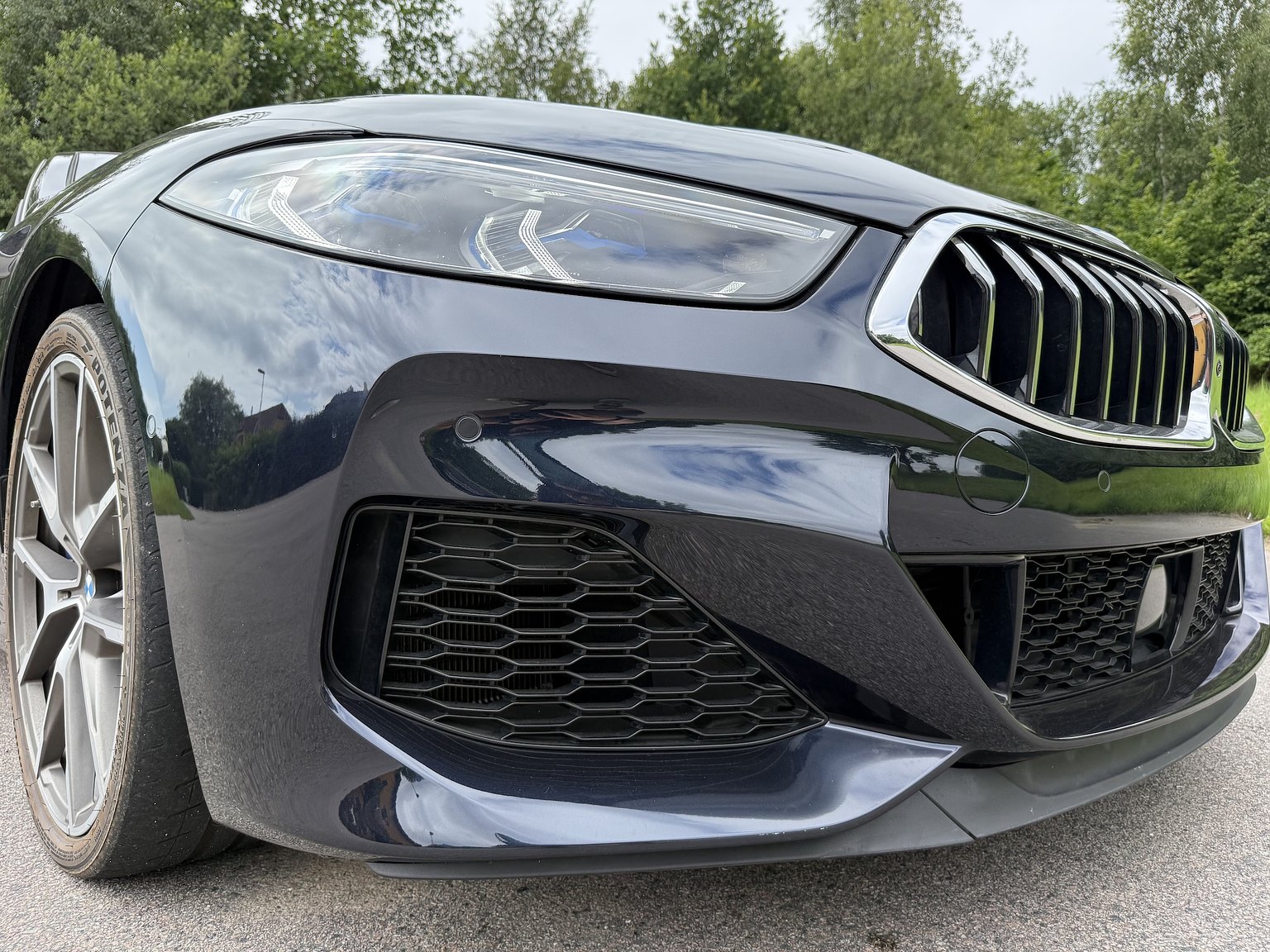 Exterior image of 2019 BMW M850i xDrive Convertible Steptronic