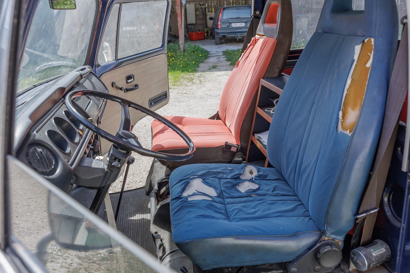 Interior image of 1973 Volkswagen Typ 2 Transporter T2 (18)