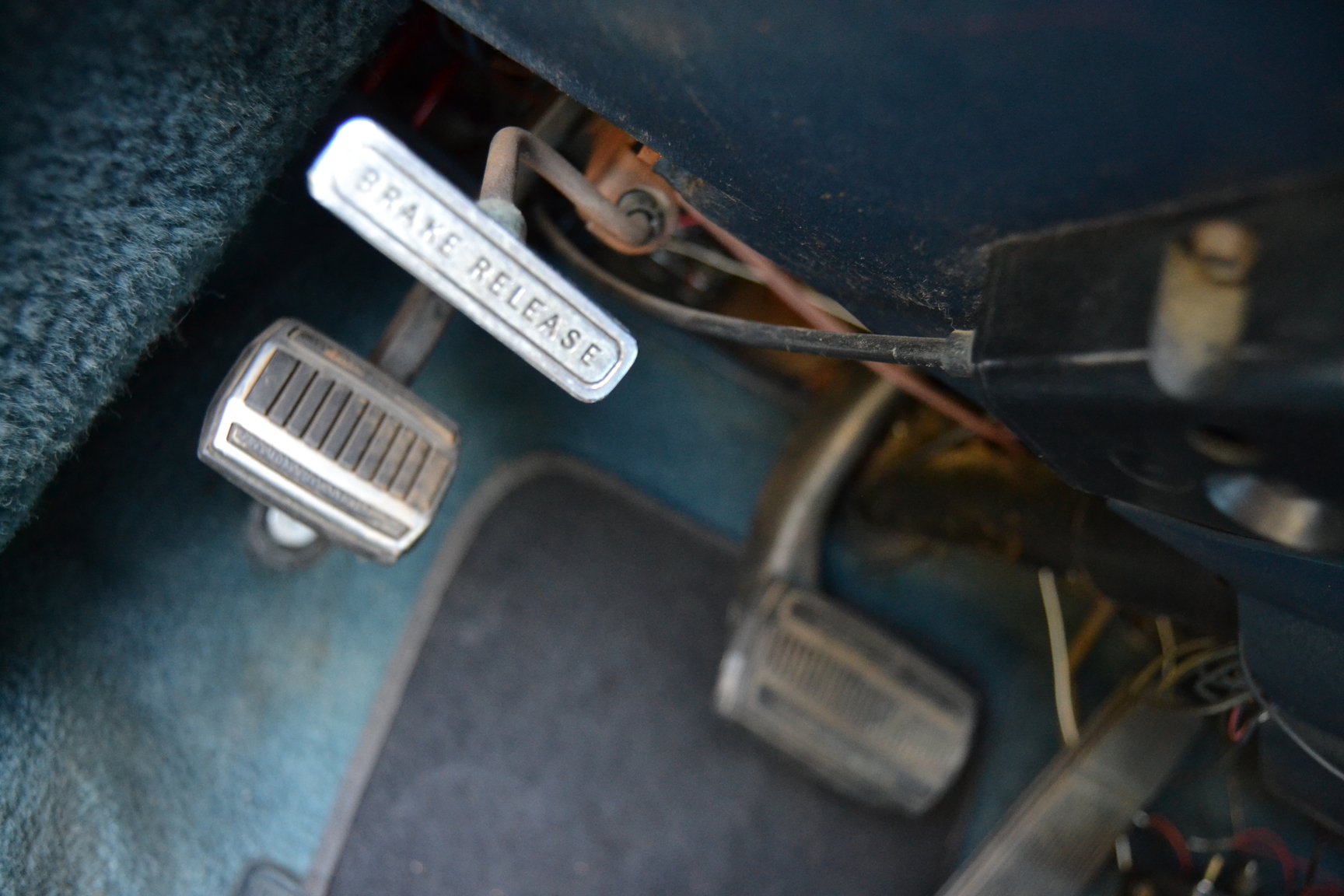 Interior image of 1970 Oldsmobile Ninety eight Convertible (18)
